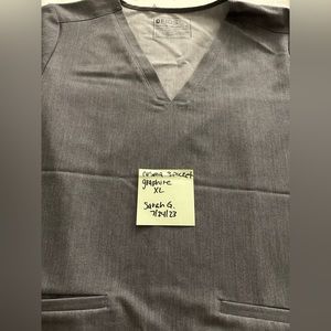 Figs Casma Women’s - Graphite XL

Excellent condition
Smoke/Pet Free home